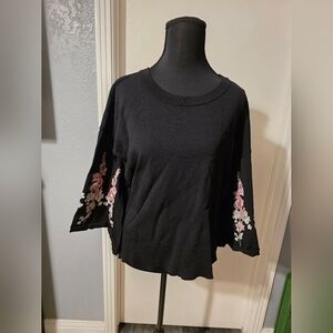 Inc International Concepts Black Top With Floral Detail Statement Sleeves Size L